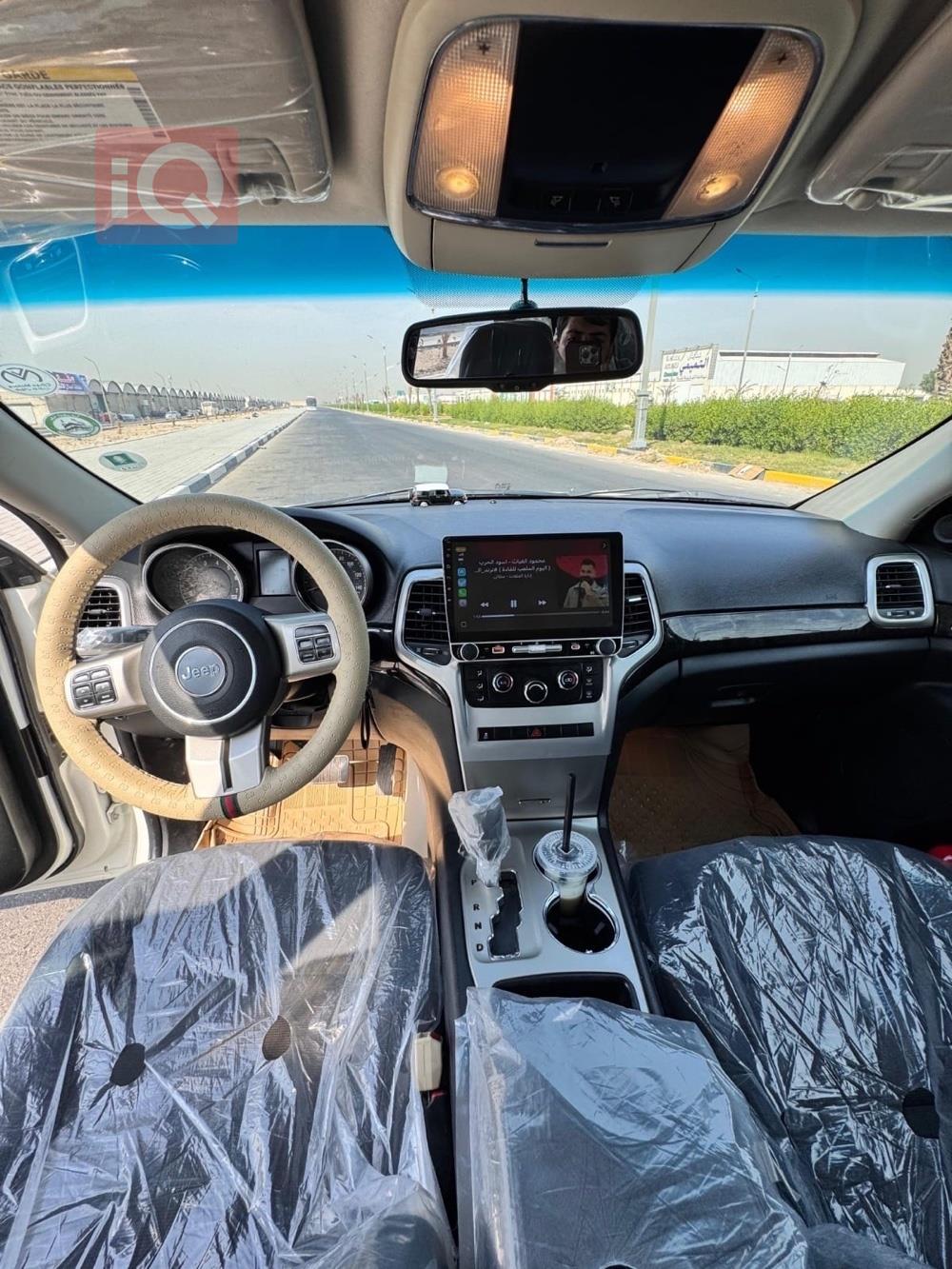 جیپ گراند شیرۆکی